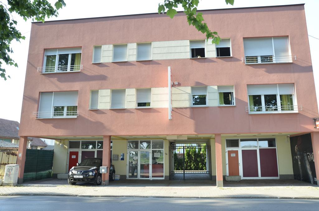 Guesthouse Sava Slavonski Brod Eksteriør billede